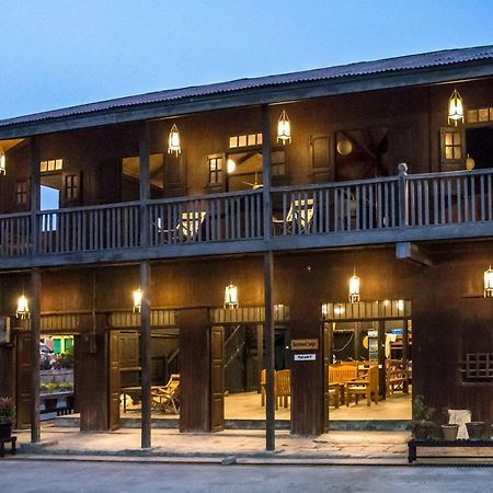 Hardwood Lodge Nyaung Shwe Exterior photo