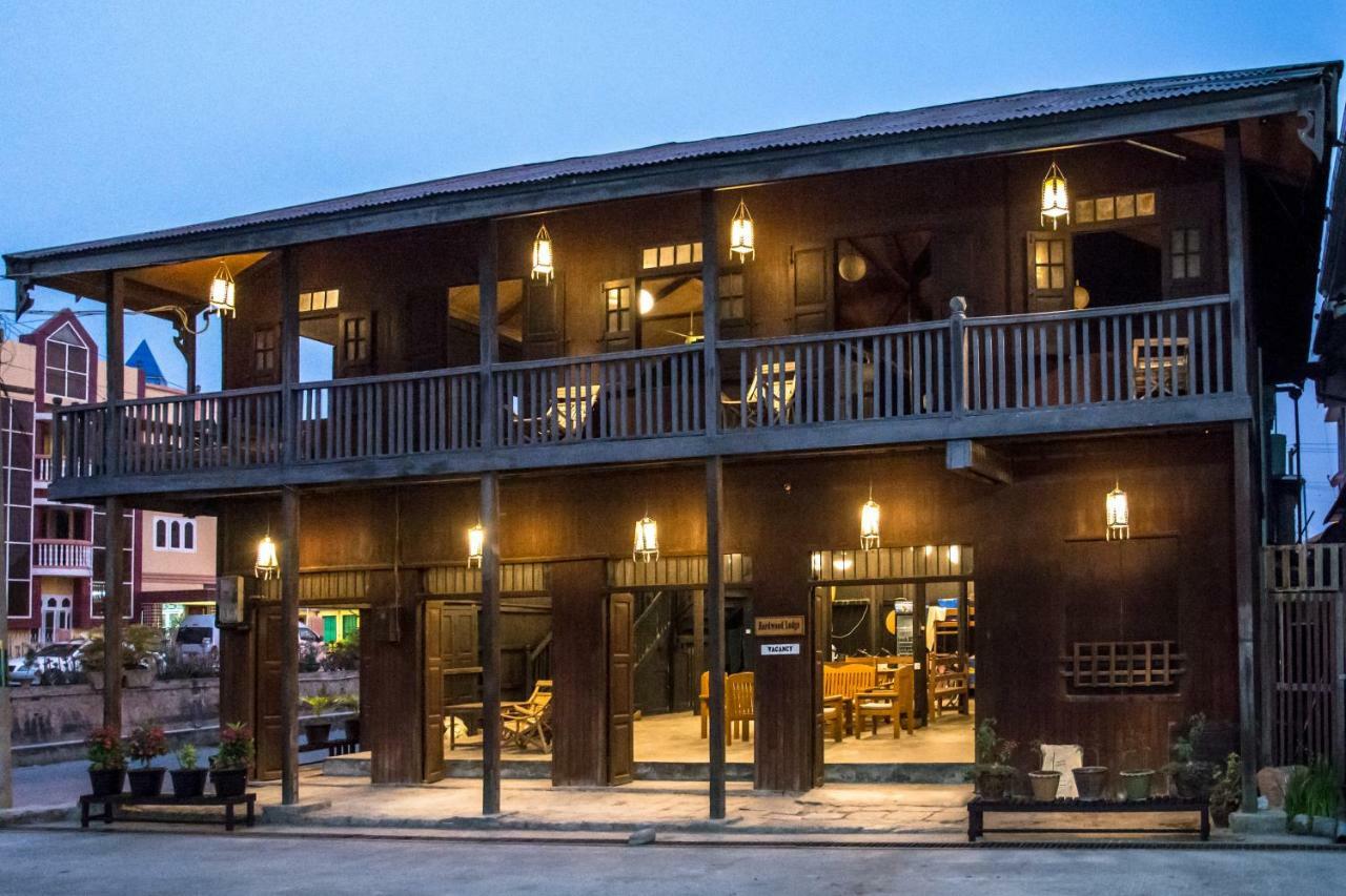 Hardwood Lodge Nyaung Shwe Exterior photo